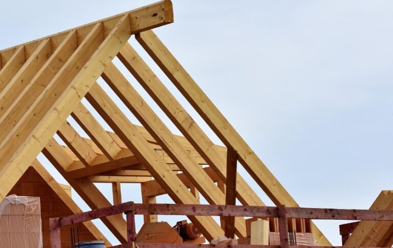 Estrutura para telhado de PVC: fundamentos e importância na construção