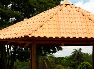 Telhas de PVC em projetos comerciais