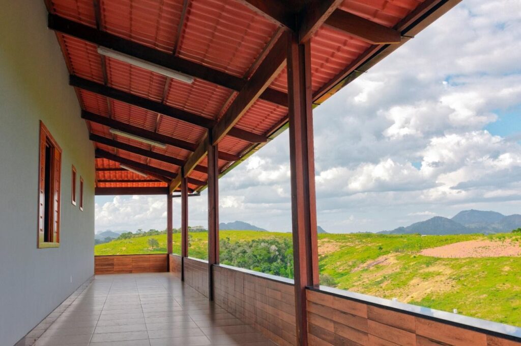 Instalação telhas coloniais de PVC