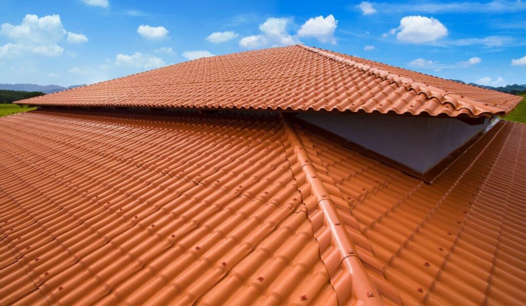 Comparação telha de cerâmica e telha de PVC