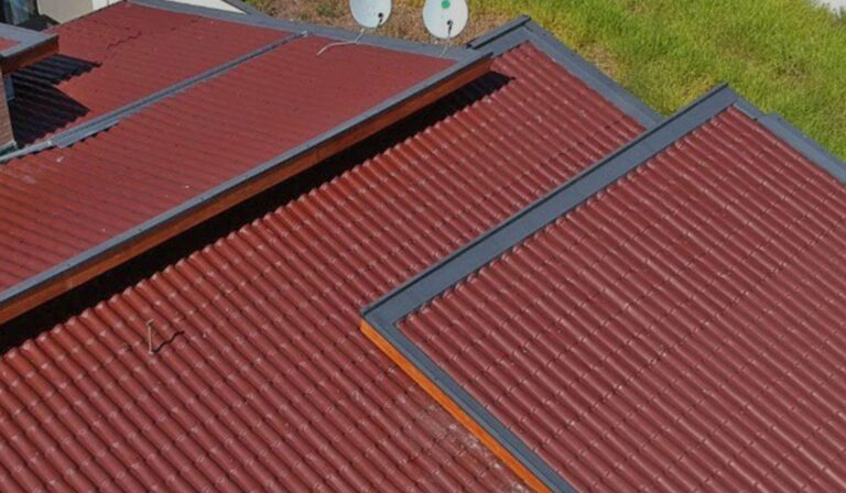 Checklist de manutenção: como limpar e preservar seu telhado de PVC?